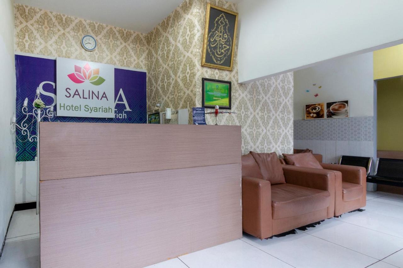 Spot On 2425 Salina Hotel Syariah シドアルジョ エクステリア 写真